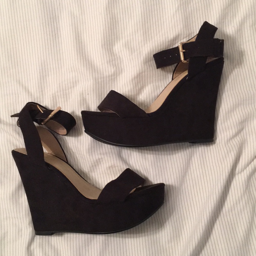 Black Aldo Wedges